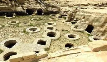 چاه‌های تاریخی قشم